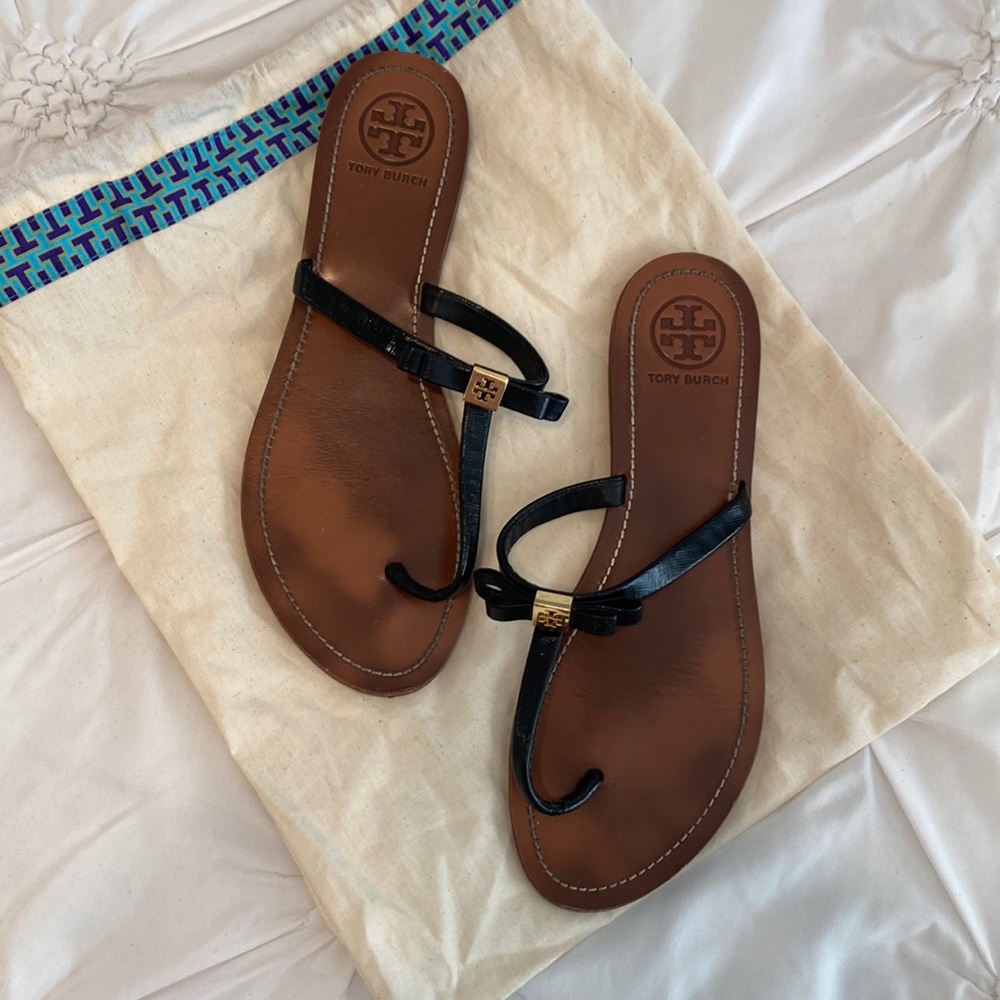 Tory Burch size 10 bow leather sandals